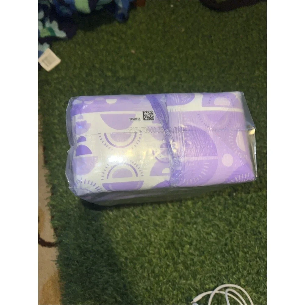 Unbranded lot pads